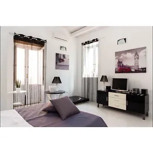 https://monolocale-via-arizzi.sicilyhotelsitaly.net